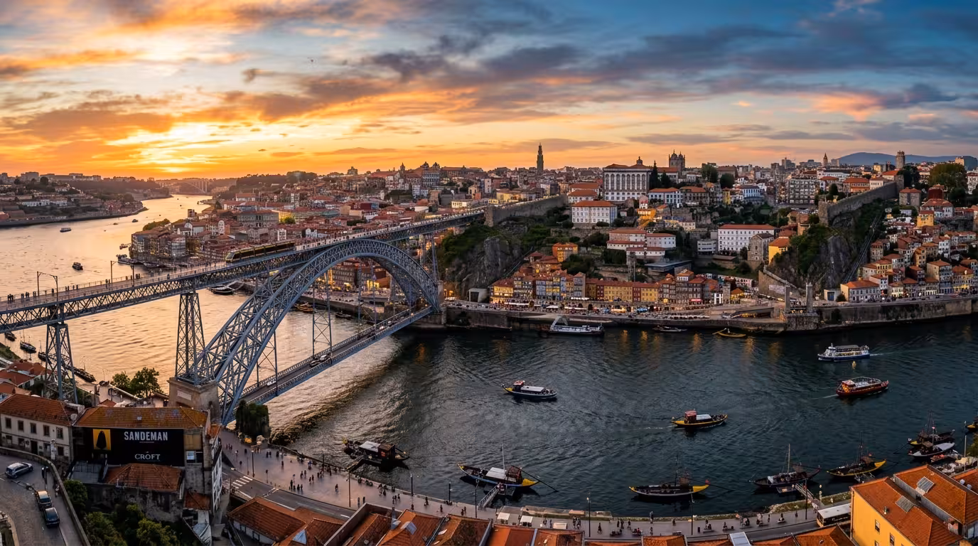 Sugar Daddy Porto - Panorama do Porto ao por do sol com rio Douro e ponte Dom Luis I